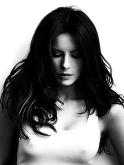 Kate Beckinsale ("Underworld") NUDE