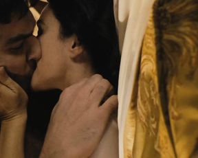 Monica Belluci - Don't Look Back (2009)