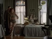 Debra Messing sexy – A Walk in the Clouds (1995)