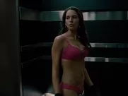 Elizabeth Banks sexy, Genesis Rodriguez sexy – Man on a Ledge (2012)