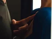 Charlbi Dean Kriek, Drea de Matteo sexy – Don’t Sleep (2017)