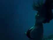 Teresa Palmer bikini – Point Break (2015)