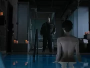 Virginia Kull nude – Sneaky Pete s01e02 (2017)