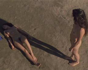 Luisa Ranieri nude, Regina Nemmi nude – Eros (2004)