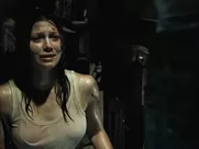 Jessica Biel sexy – The Texas Chainsaw Massacre (2003)