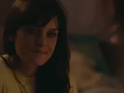 Frankie Shaw Nude - SMILF s01e01 (2017)