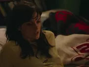 Frankie Shaw Nude - SMILF s01e01 (2017)