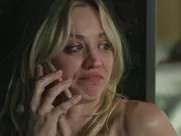 Kaley Cuoco topless - The Flight Attendant s01e01 (2020)