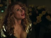 Bryce Dallas Howard sexy – Gold (2016)