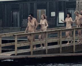 Trine Dyrholm nude, Julie Agnete Vang nude, Helene Reingaard Neumann nude – Kollektivet (2016)