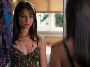Alexis Bledel sexy – Post Grad (2009)