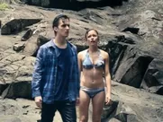 Allison Miller sexy – Terra Nova s01e01 (2011)