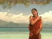 Sophie Marceau nude – Descente aux enfers (1986)