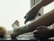 Amalie Lindegard Nude - Nyforelsket (2017)