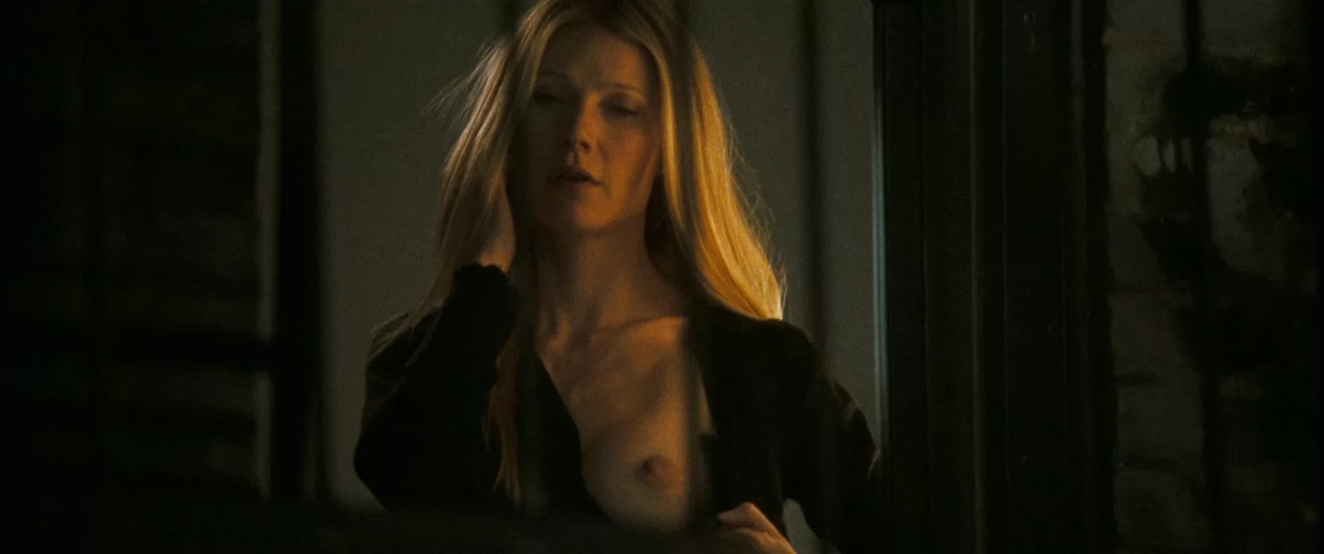 Gwyneth Paltrow - Two Lovers (2008) - Celebs Roulette Tube