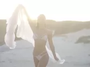 Alexis Ren Sexy - Uncovered, Sports Illustrated Swimsuit 2018 sex scene xvideos