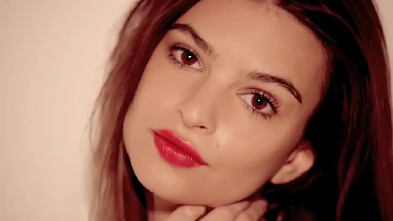 Emily Ratajkowski shows off boobs and smooth pussy in compilation of video  shoots lingerie sex scene - Celebs Roulette Tube