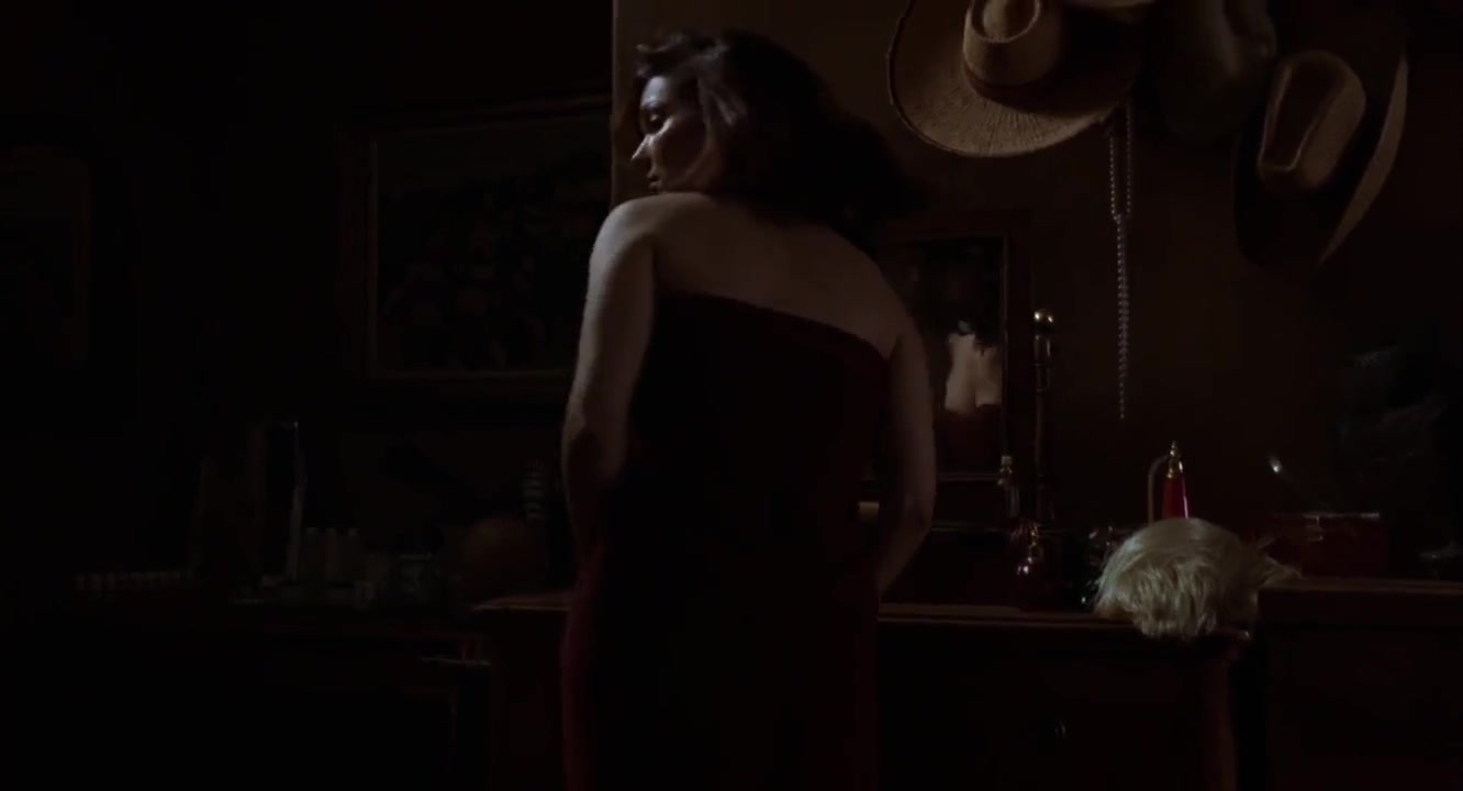 Laura Harring nude, Naomi Watts nude – Mulholland Dr. (2001) real sex scene  - Celebs Roulette Tube