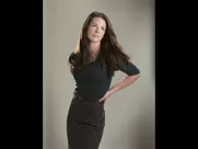 Popular actress Evangeline Lilly shows off what she has under clothes in hot pics best movie sex scenes