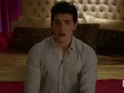 Rita Volk nude and Katie Stevens sexy - Faking It s01e06 explicit sex scene