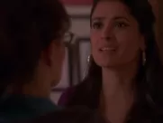 Salma Hayek, Tina Fey Sexy - 30 Rock (2009) s03e19 best sex scenes on netflix