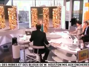 La miss météo perd sa robe en direct sur Canal +