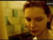 Beanpole- Bath Scene