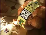 Groland nue - Toucher des seins fait bander