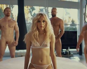 Explicit nudity and sex scene from Happy End S01E01 (2021)