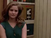 Jennifer Jason Leigh and Phoebe Cates topples