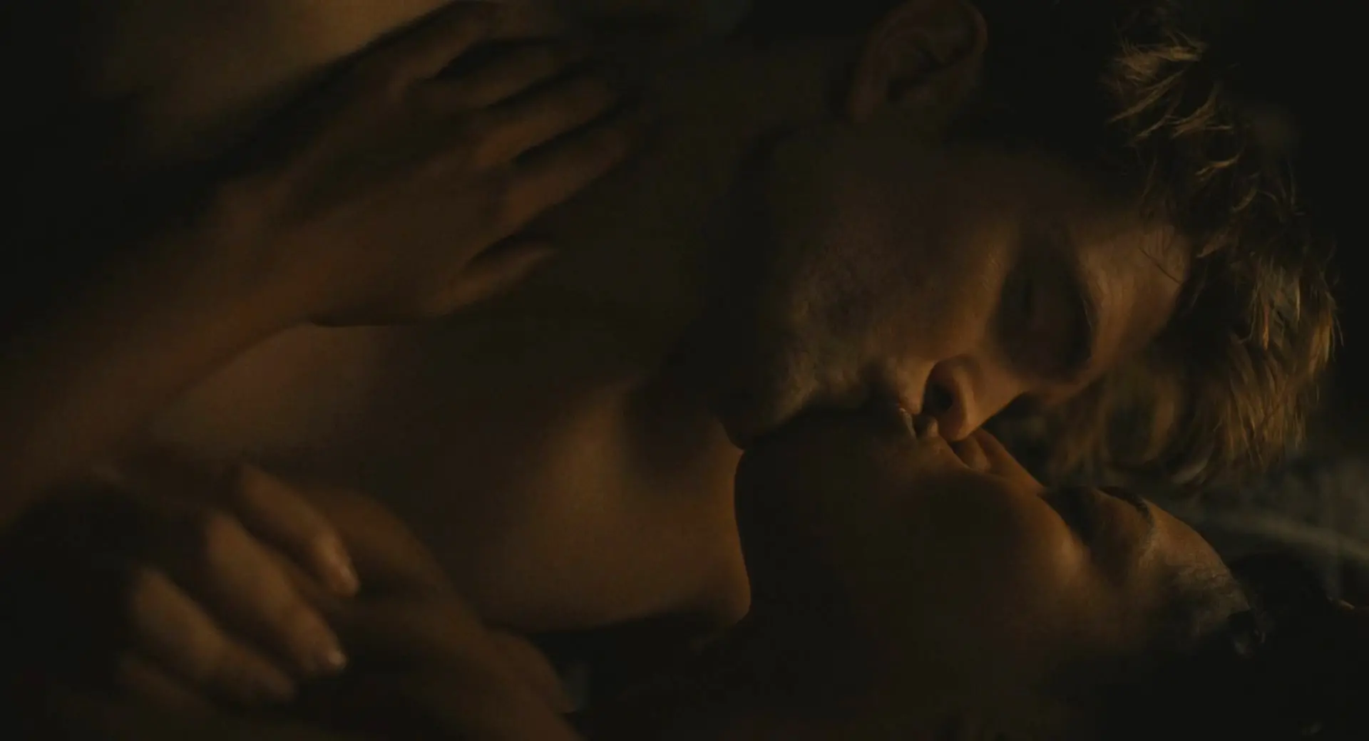 Naomi Ackie kinky scene Mickey 17