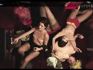 Katarina Gojković i Sonja Kolačarić Belo odelo