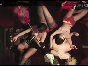 Katarina Gojković i Sonja Kolačarić Belo odelo