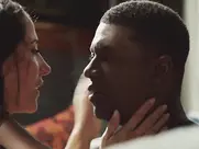 Fabienne Carat - la scène ultra hot de Samia et Djawad