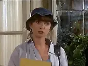 Valérie Rojan as Violette - Il est génial papy ! (1987)