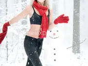 Daniela Xandru's nude, hot performance in winter