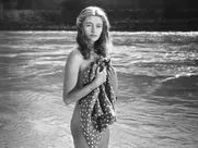 Les amants de Verone (1948) Anouk Aimee nude