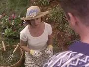 Kathleen Quinlan as Clare Stockard - Lawn Dogs (1997)