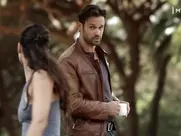 Adeline Blondieau in Sous le soleil de St Tropez S01E07