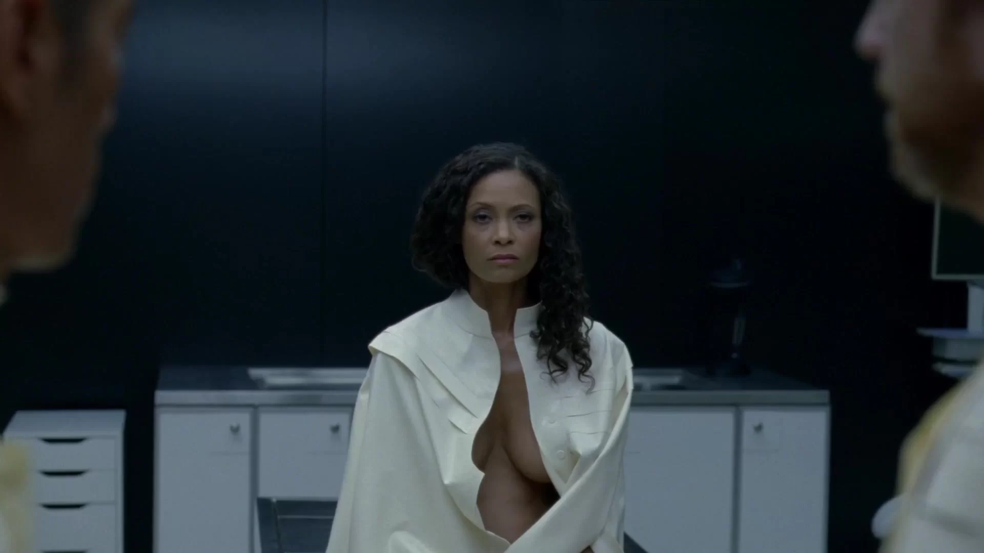 Thandie Newton - Westworld s01e07 (2016) - Celebs Roulette Tube