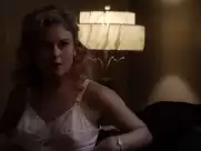 Lizzy Caplan, Rose McIver - Masters of Sex s01e04 (2013)