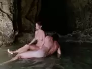 Daryl Hannah, Valérie Quennessen - Summer Lovers (1982).