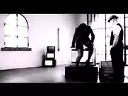 Q smette di ricordare