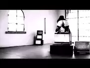 Q smette di ricordare