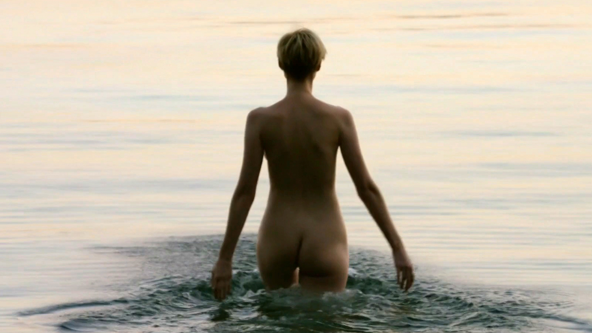 Elizabeth Debicki Nude Scene