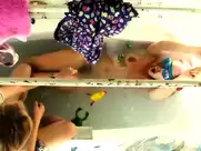 Ludivine Sagnier, Diane Kruger - Pieds nus sur les limaces (2010)