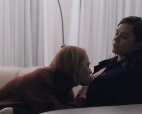 Louisa Krause, Anna Friel nude in The Girlfriend Experience (s02 e09, 2017)