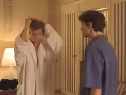 Michelle Hunziker nackt - Voglio stare sotto al letto (1999)