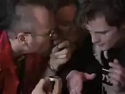 Clara Morgane stripease (Snowboarder)