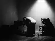 Kate Moran threesome scene from Je Vous Hais Pe es Filles